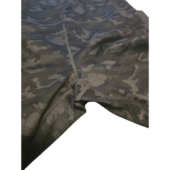 Fabletics Mid Rise Power Hold Black Camoflauge Athletic Hiking Leggings 3x NWT - Picture 3 of 6